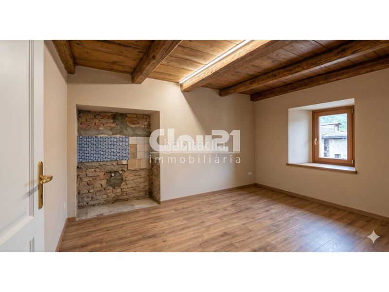 Foto b1a06906-2fbf-4c3a-a918-c0b947a4f13c. Pis a Berga