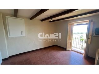Maison  Calle abat oliba (cal manel). Casa alquilada en venta en avià