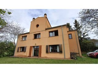 Haus  Calle cal fabregas. Casa en venta en gironella
