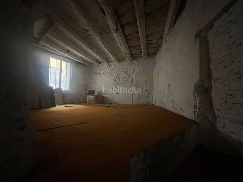 Foto ffd41901-a3f5-44b3-87ed-6b020228153c. Lloguer local comercial a Berga