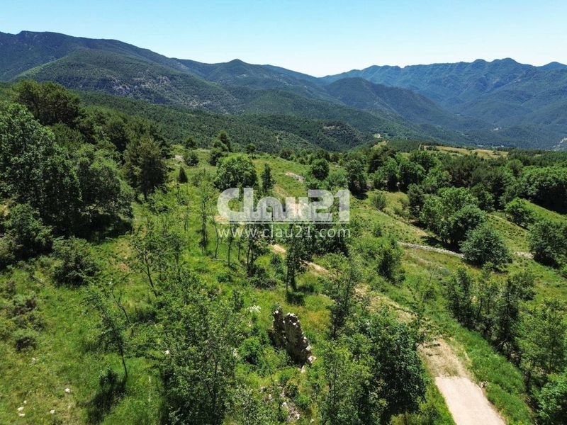 Foto 58f766a8-2f50-42d0-9ad2-f92fc859b87c. Masia a Guixers