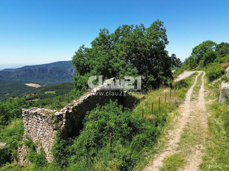 Foto 8d13e6e5-1407-4cca-8f24-c015e4687609. Masia a Guixers