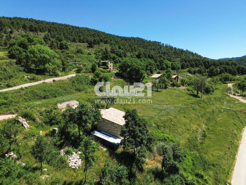 Foto 84b61b5a-1396-4f4f-ad82-40dc2bfb34da. Masia a Guixers
