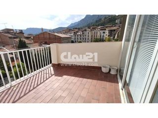 Rent Flat in Berga. Piso de alquiler en berga, acogedor y luminoso