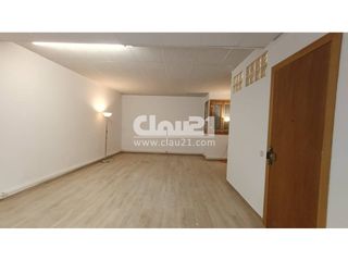 Affitto Locale commerciale  Calle balmes. Alquiler de local comercial en berga