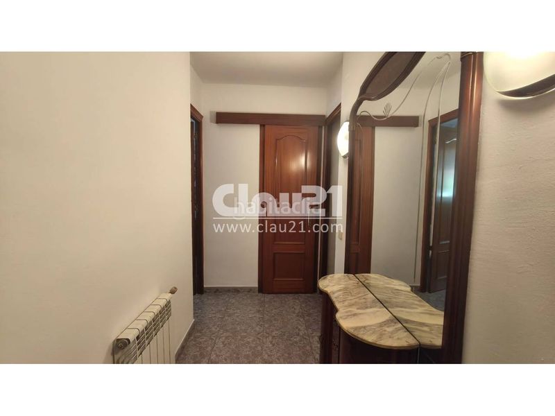 Foto 5b26504c-cd80-4acf-8925-81ce9a24ce07. Rent flat with heating in Cercs