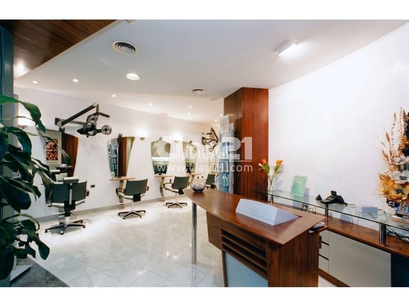 Foto 45add94a-a0d4-4ce6-a8c6-93e2b39d3ea1. Traspàs local comercial a Berga
