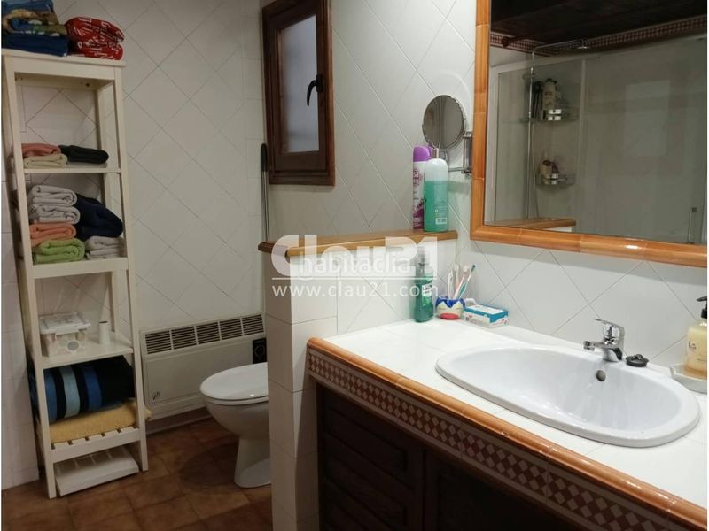 Foto d137b7f3-efcf-416b-bd89-0f1bdceb5707. Casa amb calefacció aparcament a Olvan