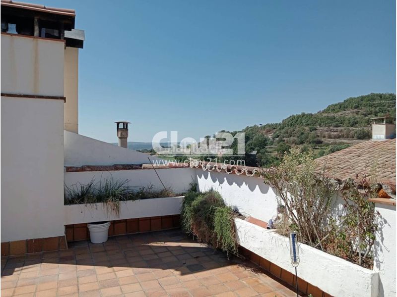 Foto e19d1a3d-5ac1-4b1a-9fe5-d46fadc89480. Casa amb calefacció aparcament a Olvan