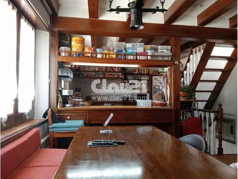 Foto f1a3ac8f-733b-4b95-a52b-b9e5d35932e8. Casa amb calefacció aparcament a Olvan