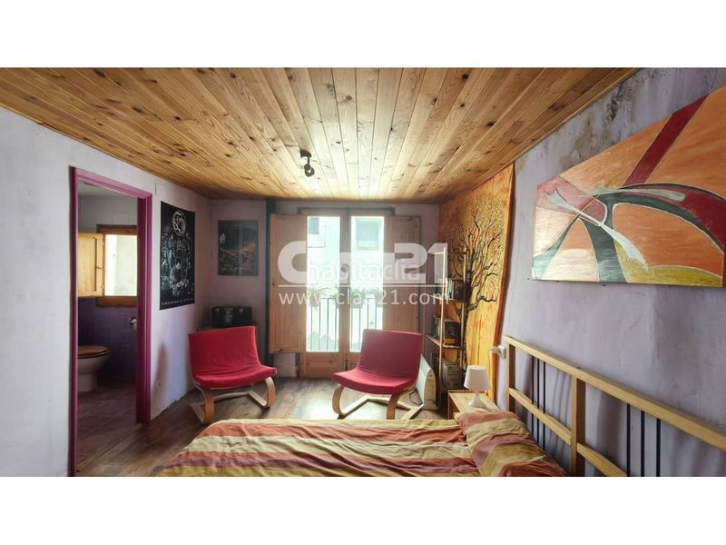 Foto eac422ff-37f0-415a-ae55-f277126ad574. Casa amb calefacció a Berga
