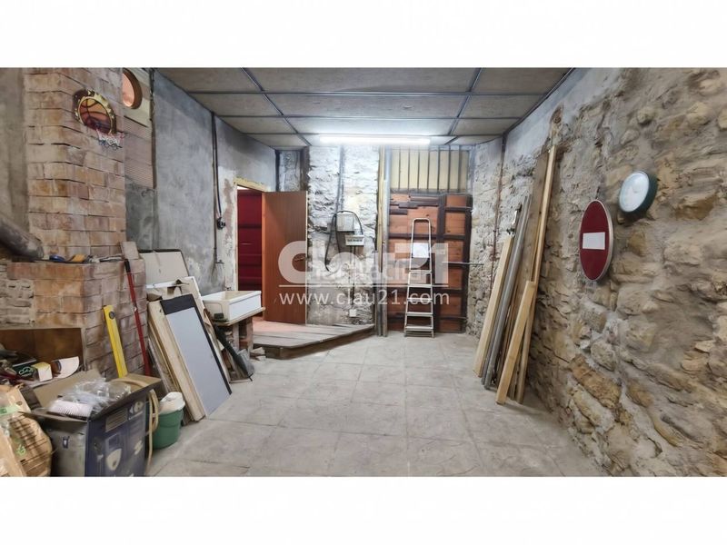Foto f64cd0c2-542e-453f-9308-089c9c48cf8d. Casa amb calefacció a Berga