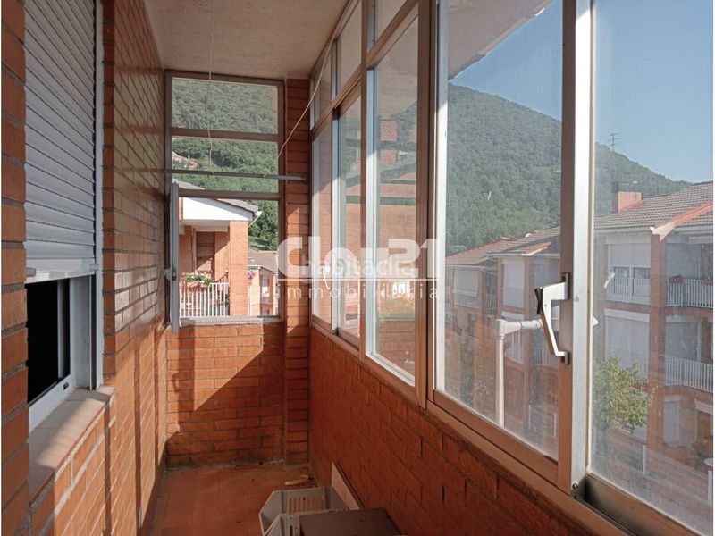 Foto 189c84bd-3491-438f-b5d7-0529d5ad3818. Rent flat with heating parking in Cercs