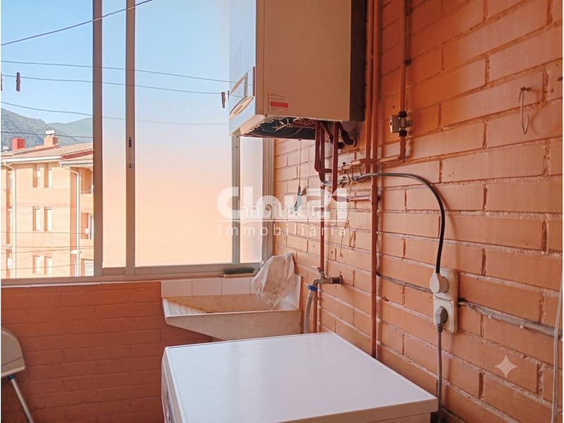Foto 5a39d231-a597-454e-b250-4d8473f5b6f0. Rent flat with heating parking in Cercs
