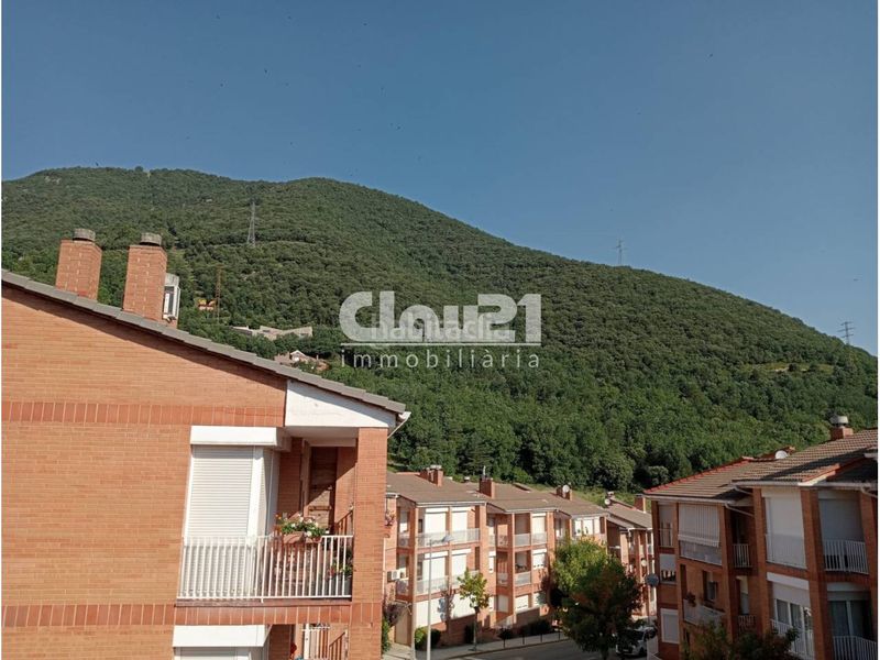 Foto b5713b97-eca5-46fc-9568-31da440ca0ef. Rent flat with heating parking in Cercs