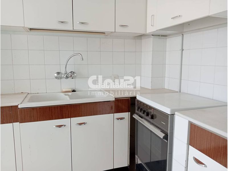 Foto ce9d3109-d13a-4a9d-a6b0-f49131a679b1. Rent flat with heating parking in Cercs