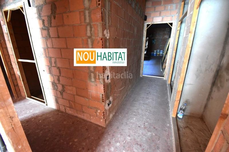 Foto 0c7b92f8-3241-4d4d-a2b5-0c2a615f9a77. Casa amb aparcament a Montroy