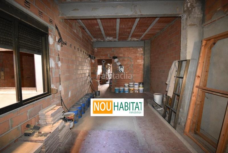 Foto ade39fa1-3c82-4a00-96dc-1b83ad36d068. Casa amb aparcament a Montroy