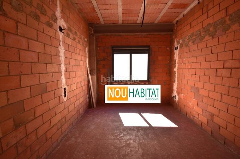 Foto c72d2aa5-14c1-4f19-9bf5-d420c98475a8. Casa amb aparcament a Montroy