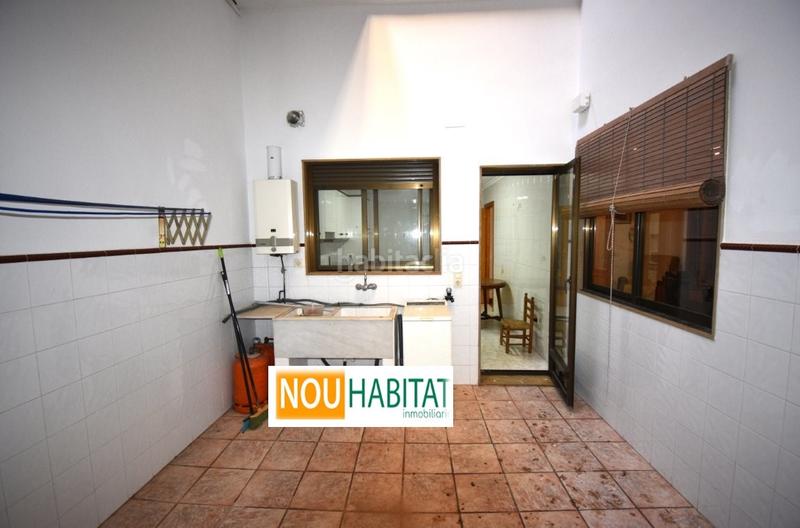 Foto dd6b31c8-f191-4882-a94b-1bd16e203b1e. Casa amb aparcament a Montroy