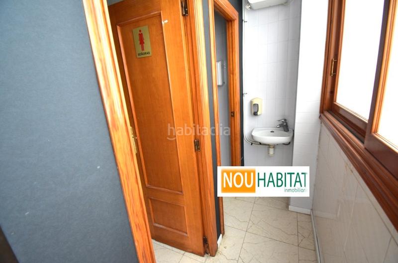 Foto a64927f5-ba12-4692-baae-4aa2b0f9e6e1. Geschäftsraum in Monserrat