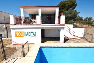 Chalet en Monserrat. Chalet rodeado de una bonita pinada y magnficas vistas !!!