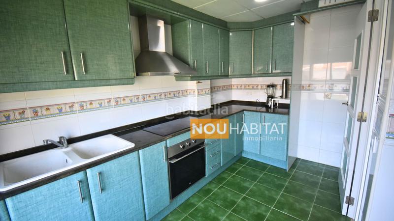 Foto 20f7c6c2-701f-4b38-bef1-9c0a23a381af. Ático  listo para entrar a vivir y con muy buena orientación: este !!! en Monserrat