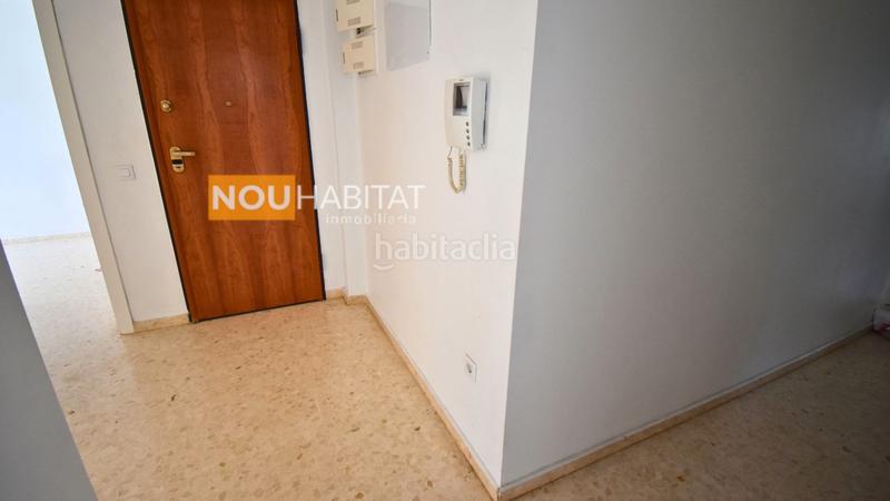 Foto 2c96f5f9-a9c0-48e6-8819-dc7904ef2b44. Ático  listo para entrar a vivir y con muy buena orientación: este !!! en Monserrat
