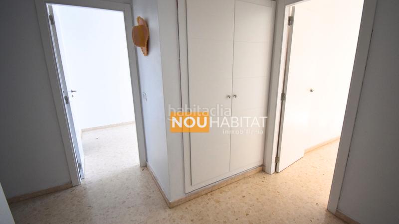 Foto dd8b6883-06ba-4305-aa63-f058cdcac033. Ático  listo para entrar a vivir y con muy buena orientación: este !!! en Monserrat
