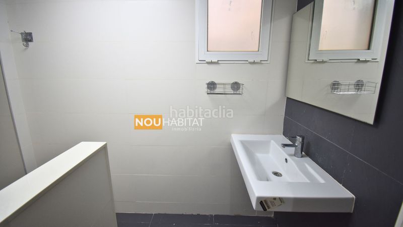 Foto f656e98b-adff-460b-8524-09d8d9982d57. Pis amb aparcament a Monserrat