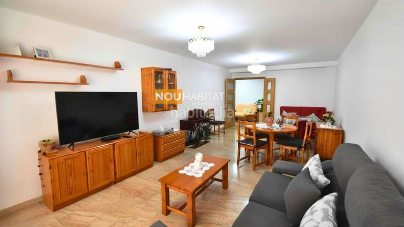 Foto c638dc02-f687-44c6-a88b-5a7ba8f15e47. Pis amb aparcament a Montroi / Montroy