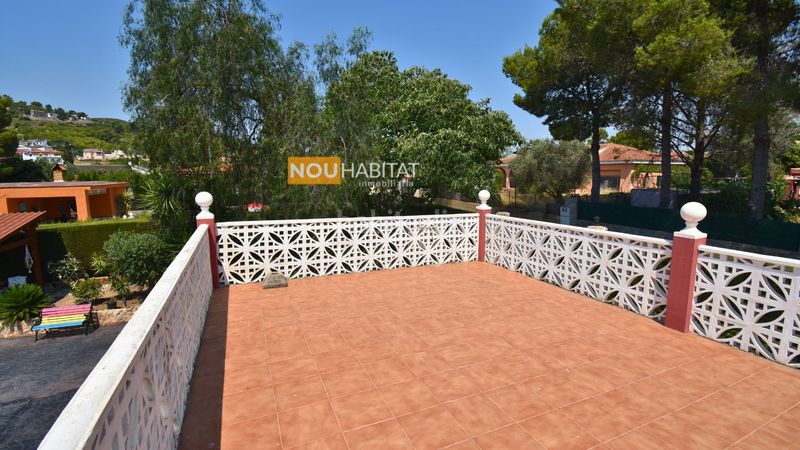 Foto 66597cbc-5ab9-4699-89b8-9f04a6dfe1d7. Xalet amb xemeneia aparcament piscina a Montroi / Montroy