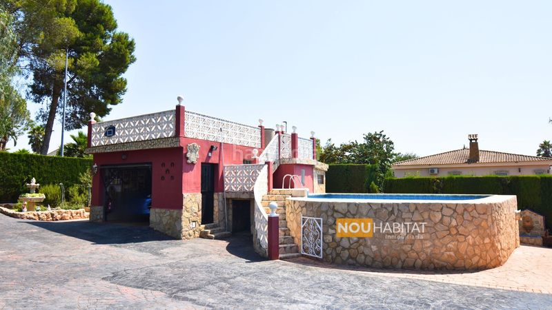 Foto 8ff8a1b7-ac87-469f-bfef-08cb6a7a85a5. Xalet amb xemeneia aparcament piscina a Montroi / Montroy