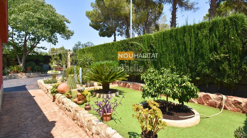 Foto ddc7091e-fb2d-453b-aad8-b3999d32d53b. Xalet amb xemeneia aparcament piscina a Montroi / Montroy