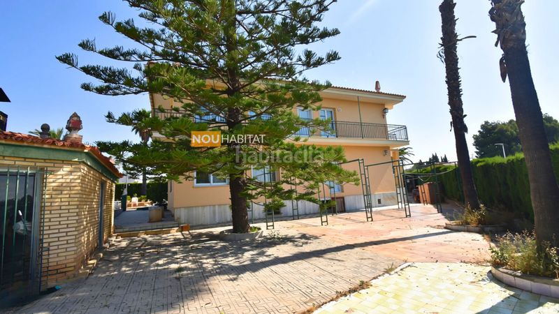 Foto ce6d5848-1ee6-4a38-bca1-8f12d0e7535e. Xalet amb xemeneia aparcament piscina a Monserrat