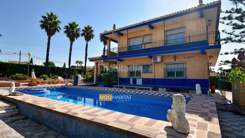 Foto cf484670-e133-49f8-9589-7d7999e0639a. Xalet amb xemeneia aparcament piscina a Monserrat