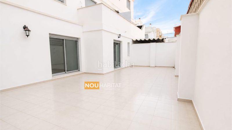 Foto 7c108edf-2b69-4947-9994-f7a27d3f21bf. Planta baixa amb aparcament a Monserrat