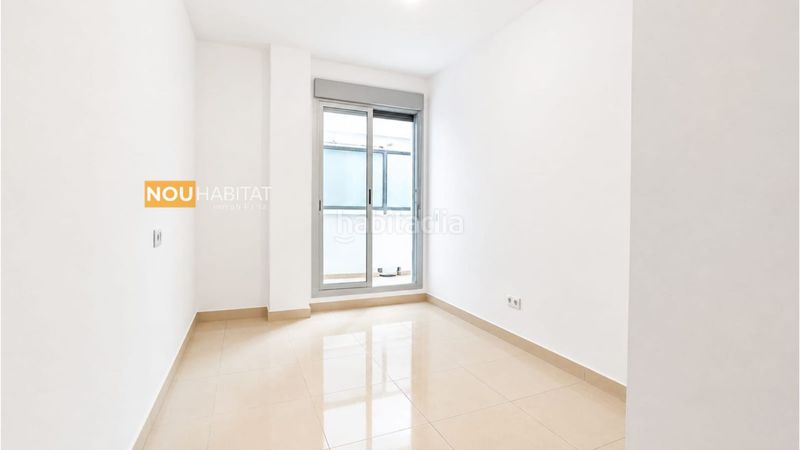 Foto f1f1df79-d890-4262-92d8-cf519bddf230. Planta baixa amb aparcament a Monserrat