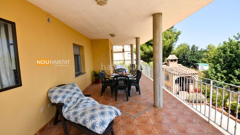 Foto d1e789ee-e7a0-494a-8153-c80bc61fbf3c. Xalet amb aparcament piscina a Monserrat