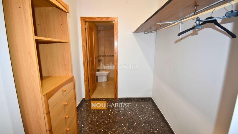 Foto f2cbe32d-07c3-4ae8-bee7-dd48d0f0e93d. Pis amb calefacció aparcament a Montroi / Montroy
