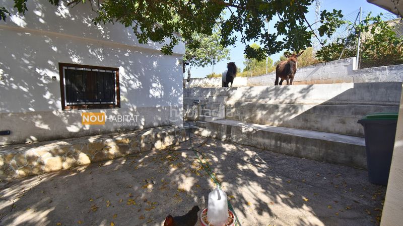 Foto 6d71344d-e16d-4b31-ab94-e42636775168. Chalet con camino parcheggio in Montroi / Montroy