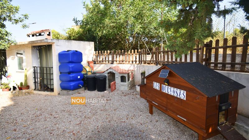 Foto 92313d0f-512d-450c-915f-b655c30a3fa0. Chalet con camino parcheggio in Montroi / Montroy