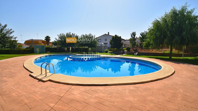 Foto 82a3ef3e-8c93-4e31-8d05-88e2fb44f39d. Casa adossada amb aparcament piscina a Turís