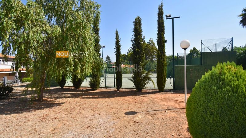 Foto f7ec2120-2abb-4833-a469-85f33fdd5e78. Casa adossada amb aparcament piscina a Turís