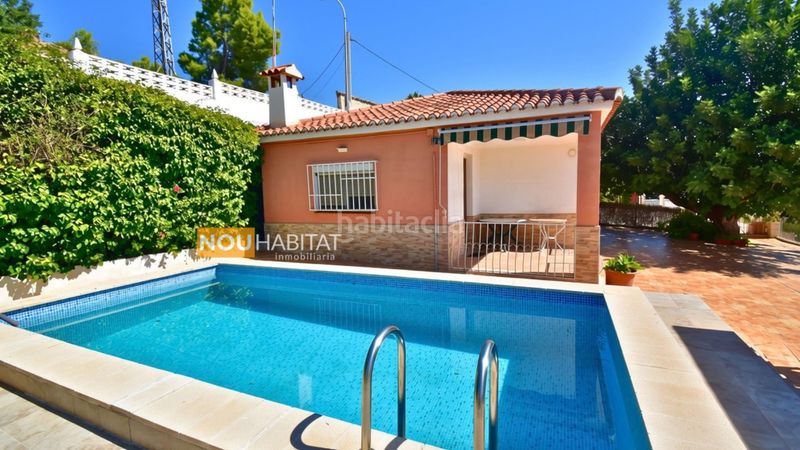 Foto 7d85b1cf-2bd5-40fa-90a8-db5be6026078. Location chalet avec cheminée piscine dans Montroi / Montroy