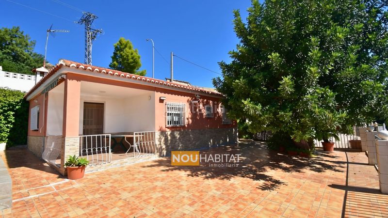 Foto a97393e3-5529-4aa8-9e77-70ef04cb6622. Location chalet avec cheminée piscine dans Montroi / Montroy