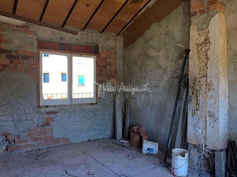 Foto 9a7cc1e0-3040-4abe-95a7-048a4f91c5c5. Maison avec parking dans Rasquera