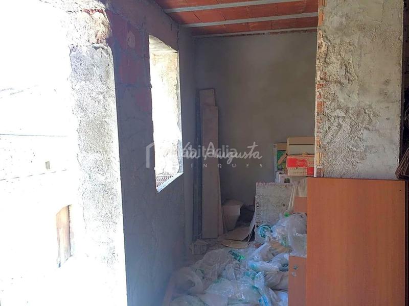 Foto b3843408-c980-4d81-9f59-0e56cee6219b. Maison avec parking dans Rasquera