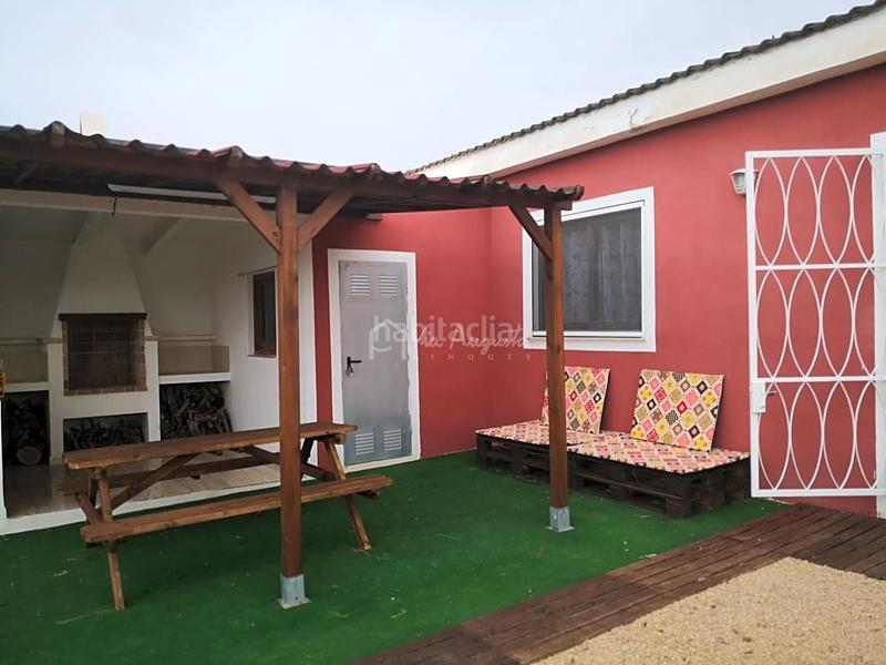 Foto 7396fa97-a1e6-4412-a2d6-9ee27af25f92. Masia amb piscina a Ampolla (L´)