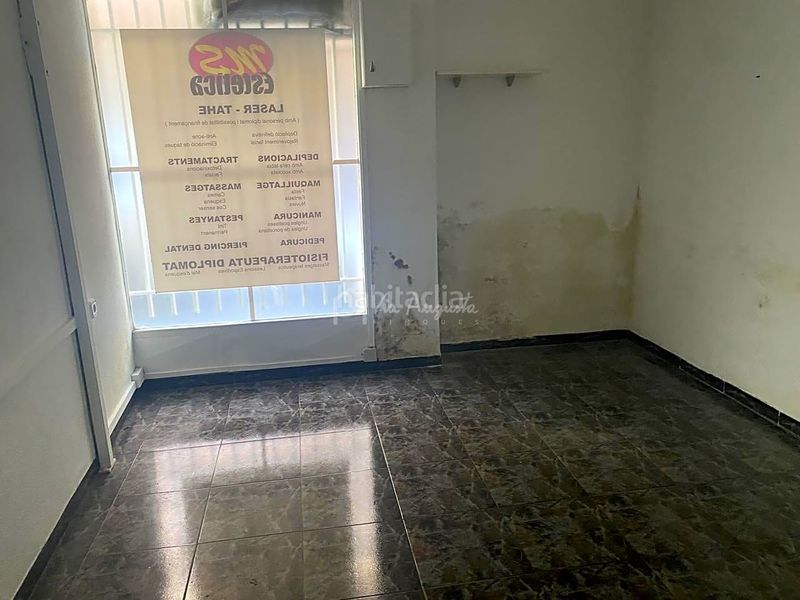 Foto 454b4b96-5880-4e10-b422-fbb8a55ec5ed. Local comercial a Temple Tortosa